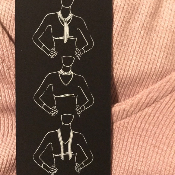 Blush chocker neck top-NWT - Picture 2 of 4